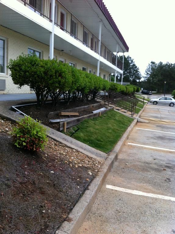 Days Inn Milledgeville Exterior photo